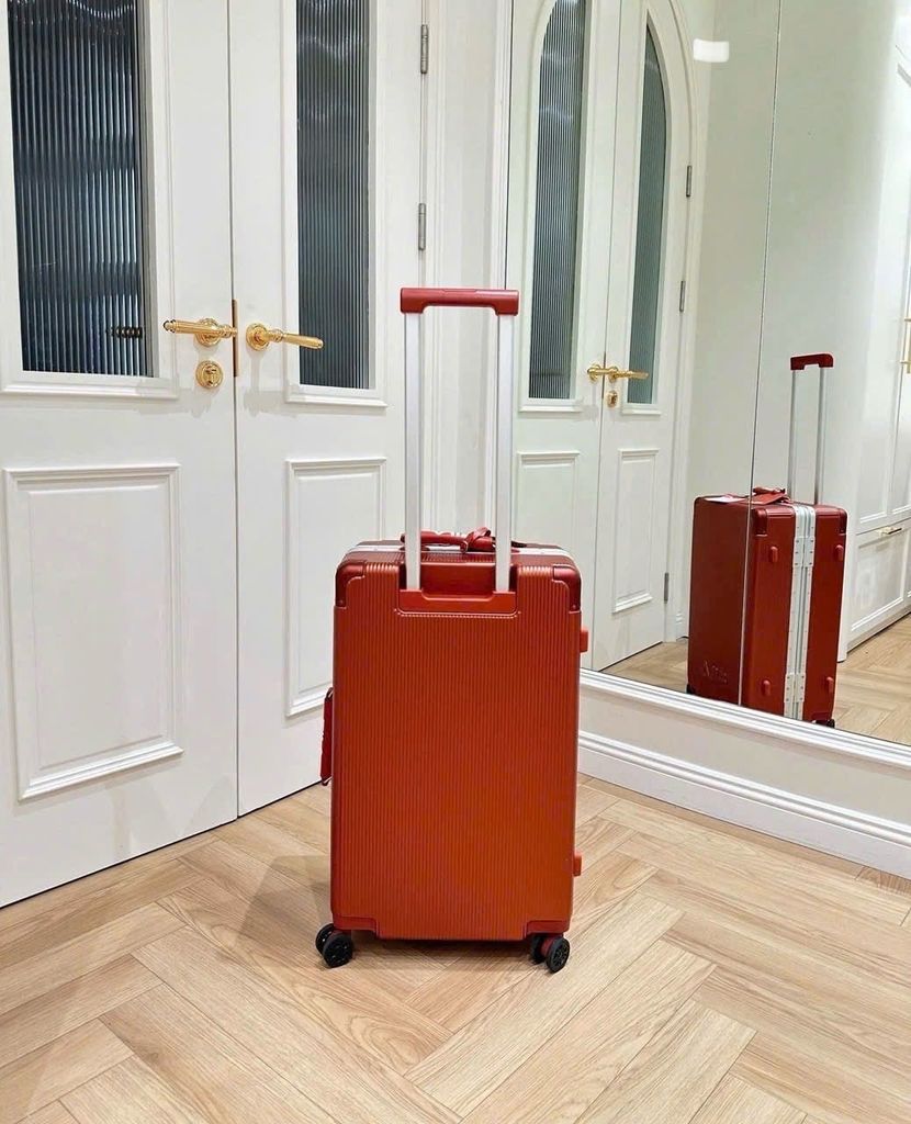 VaLi du lịch FiiillLa xách tay