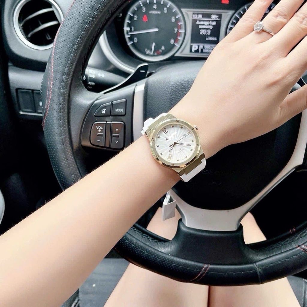 Đồng hồ cặp xách tay store săn sale Sanv