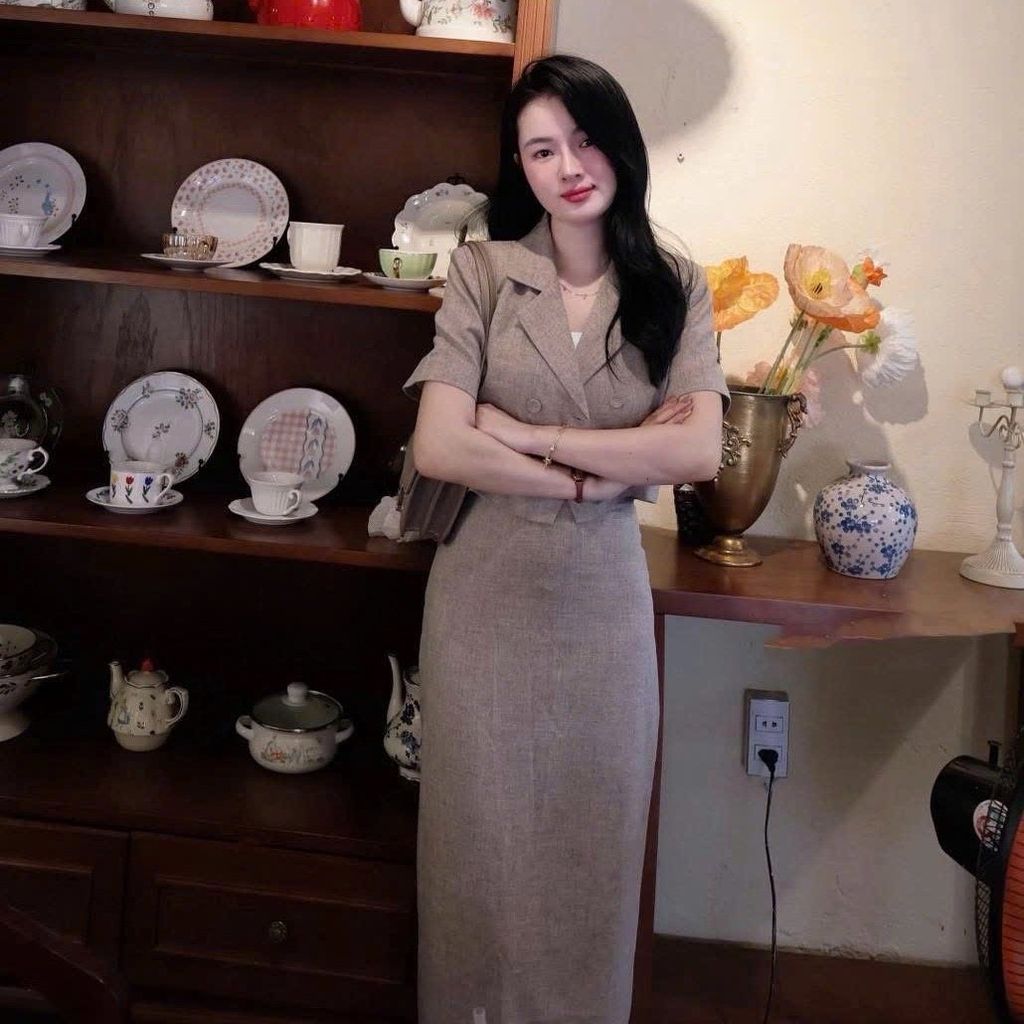 Sét bộ áo chân váy KarRl 2 màu