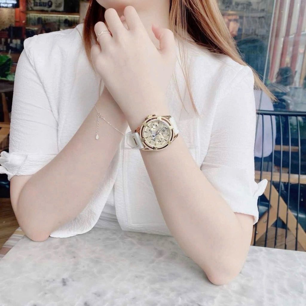 Đồng hồ nữ xách tay store về