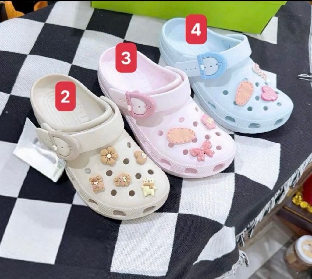 Dép nữ croc 3 màu khóa