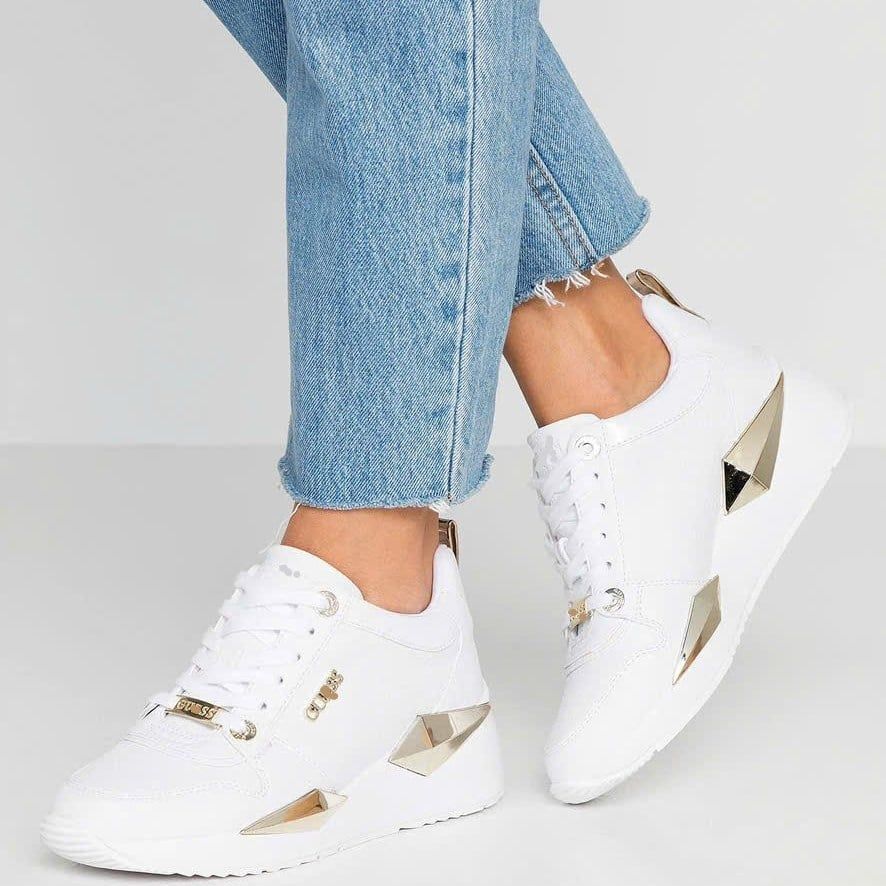 Giày đế cao Guess nam nữ Màu trắng