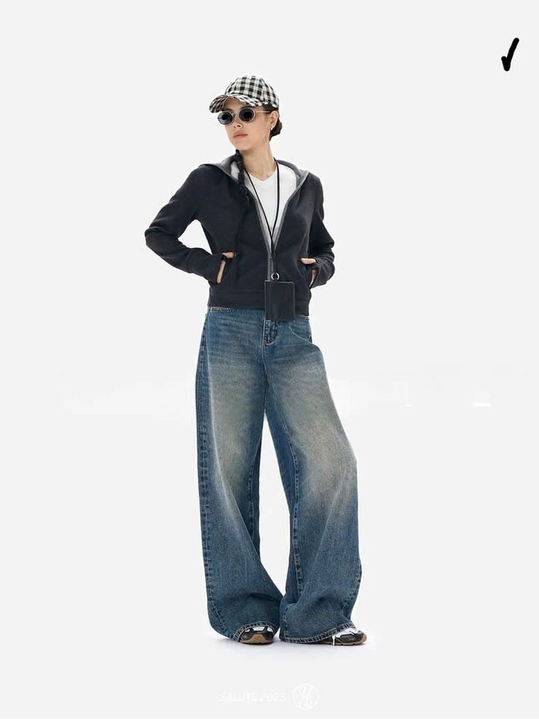 Quần jean Nữ Levis ống  24cm