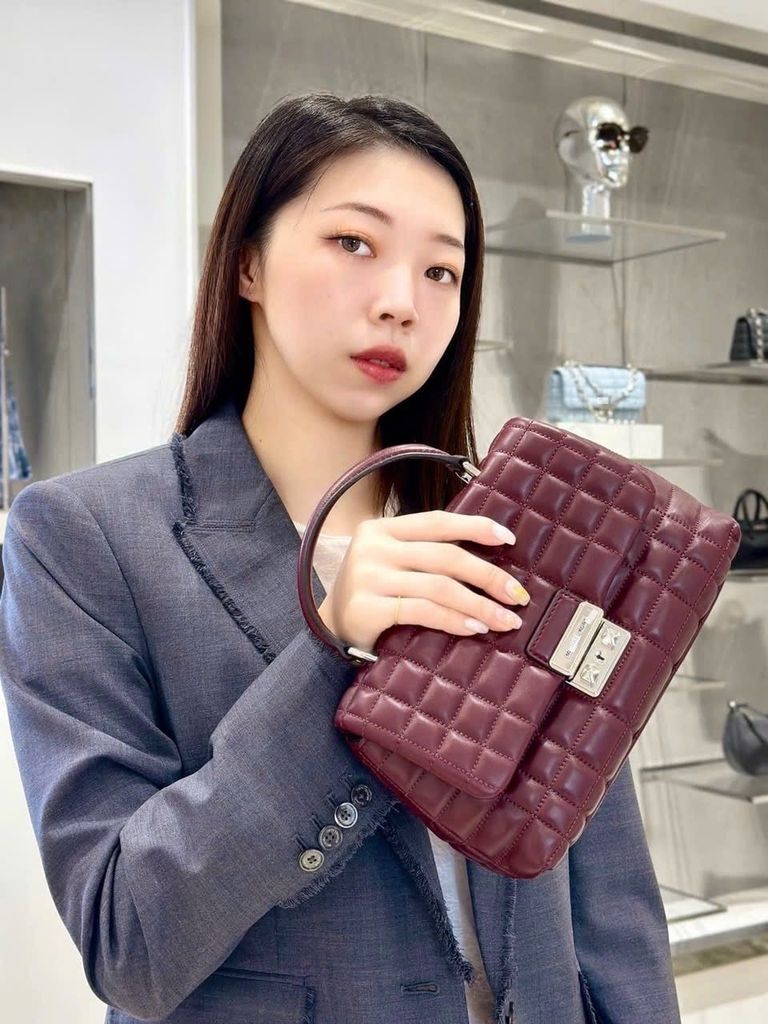 Túi xách  M MỜ K XÁCH TAY nữ