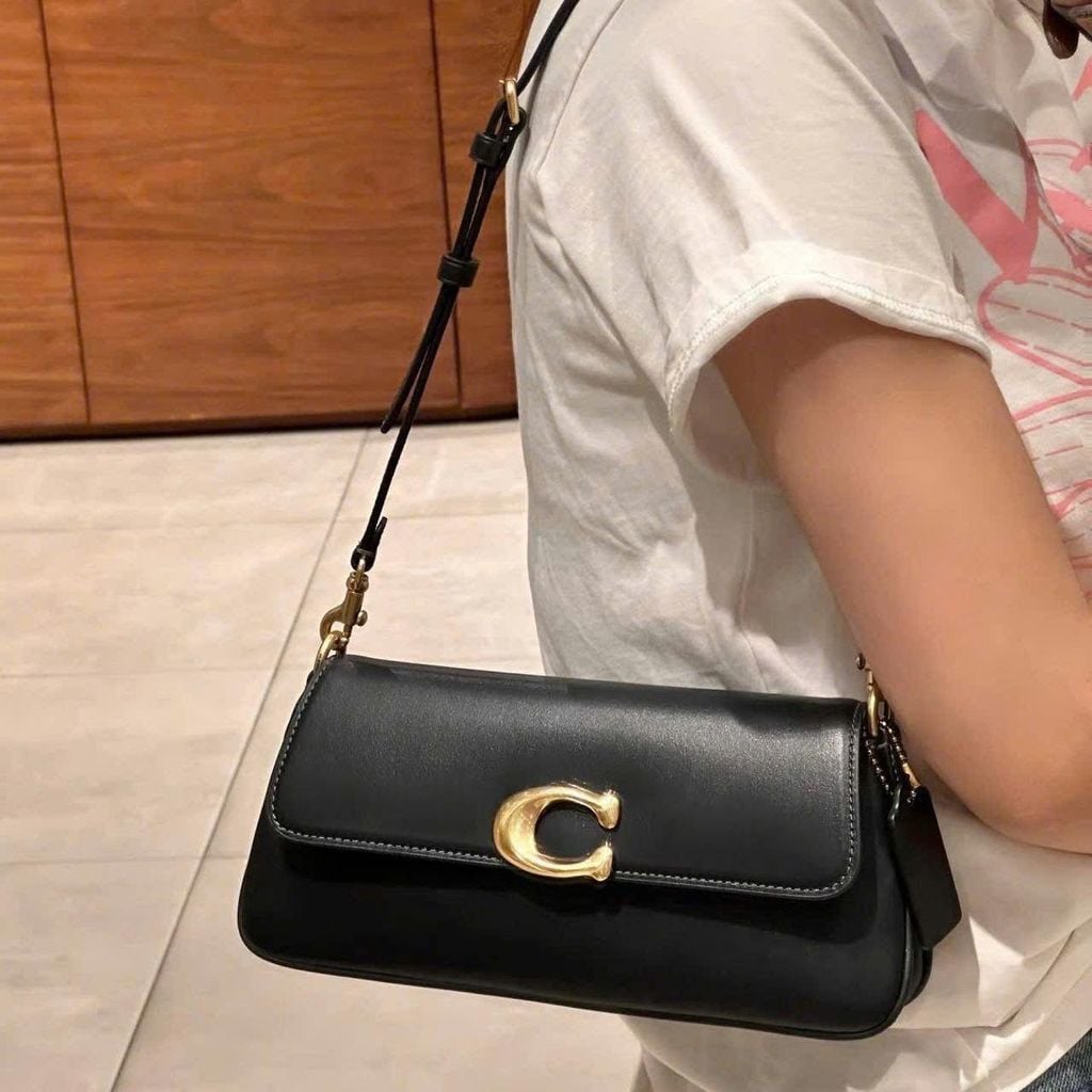 Túi Xách Coch Jet shoulder bag CAM16