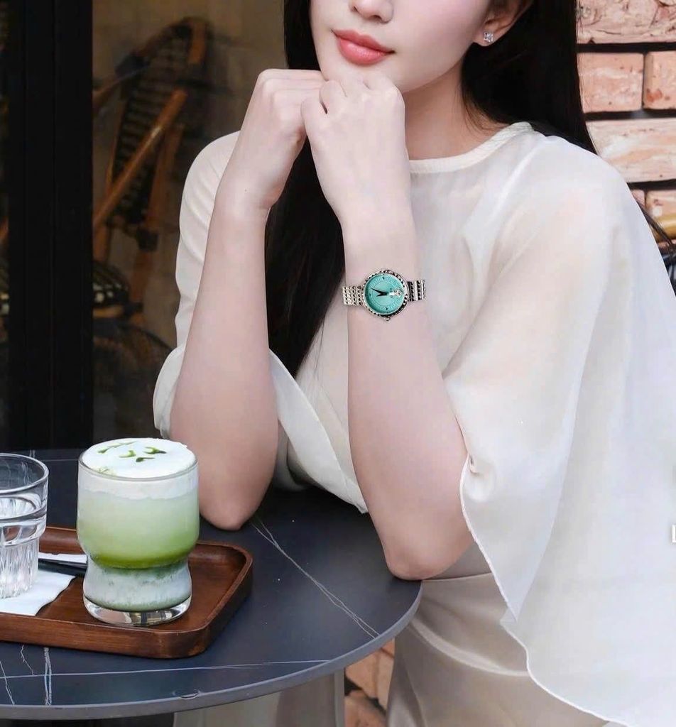 Đồng hồ xách tay GCC nữ xách tay