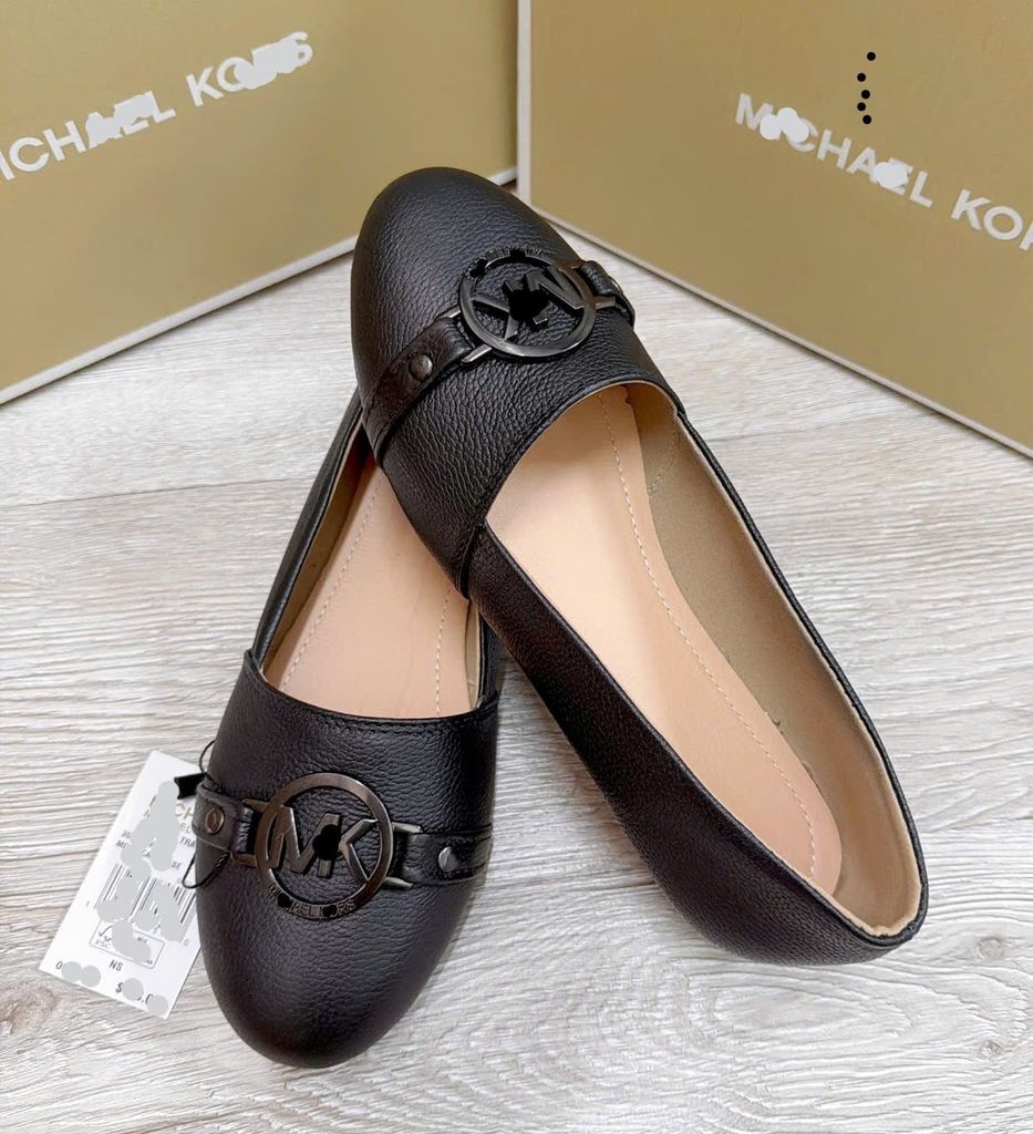 Giày bệt Nữ màu đen MK22016