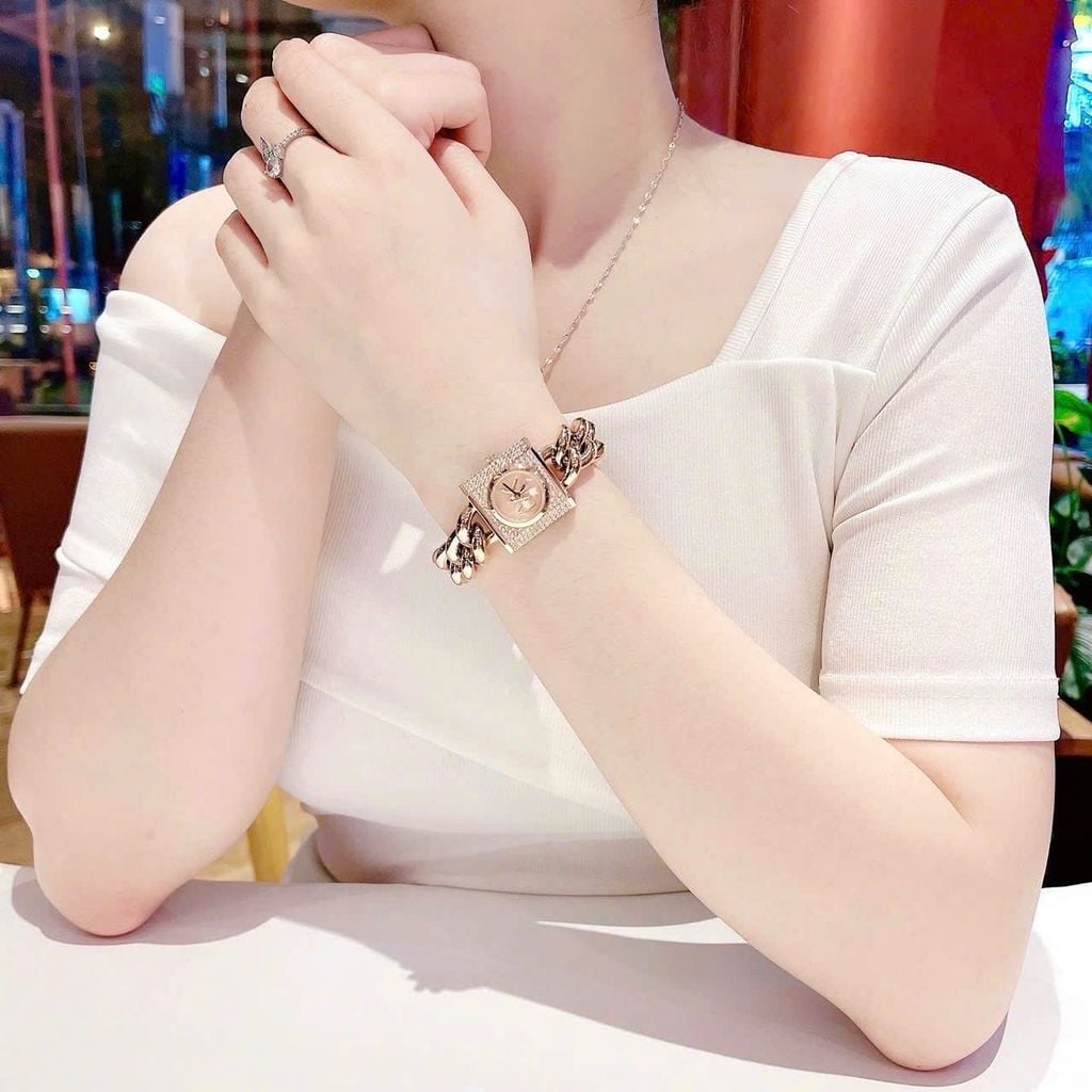 Đồng hồ xách tay MKOR