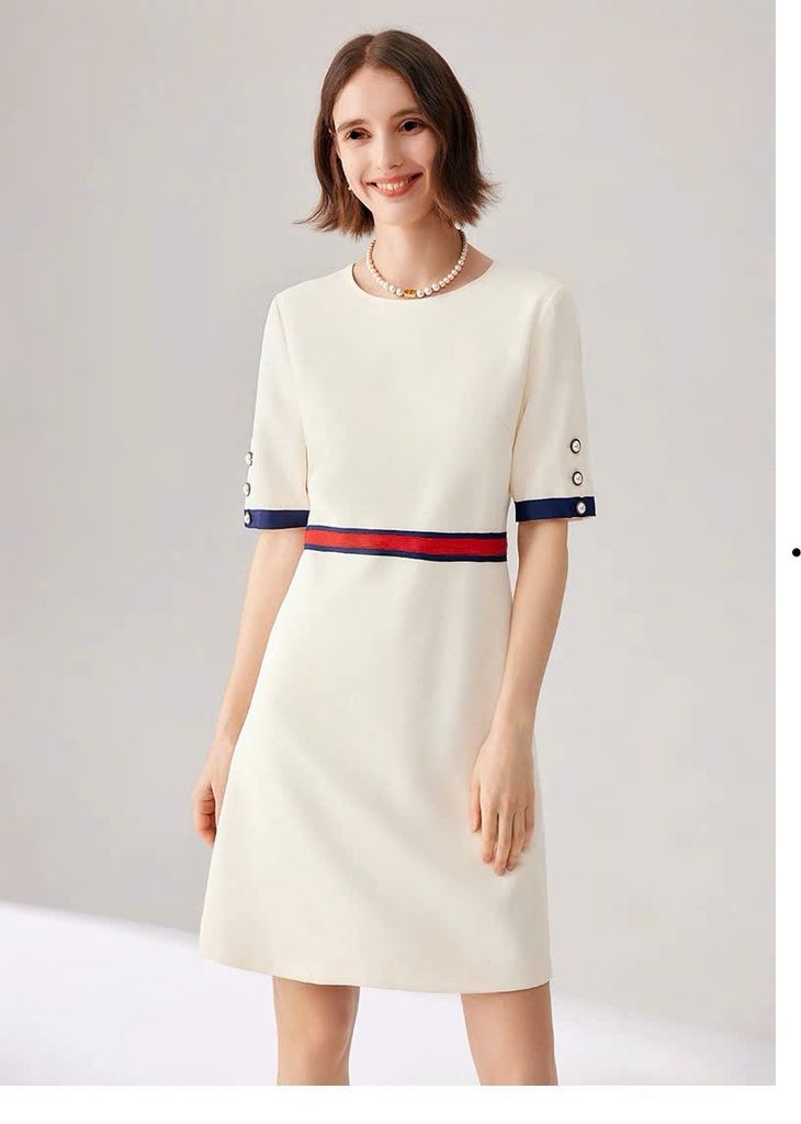 Đầm trâng phối đỏ KARL mã 26095