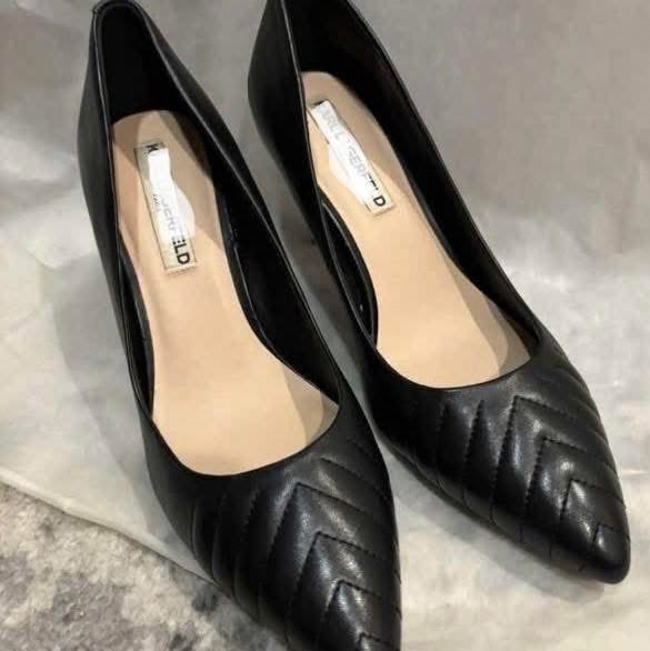 Giày nữ màu đen gót 4cm KaRL