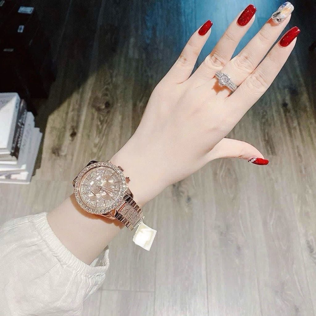 Đồng hồ nữ xách tay Unisex xịn M//K