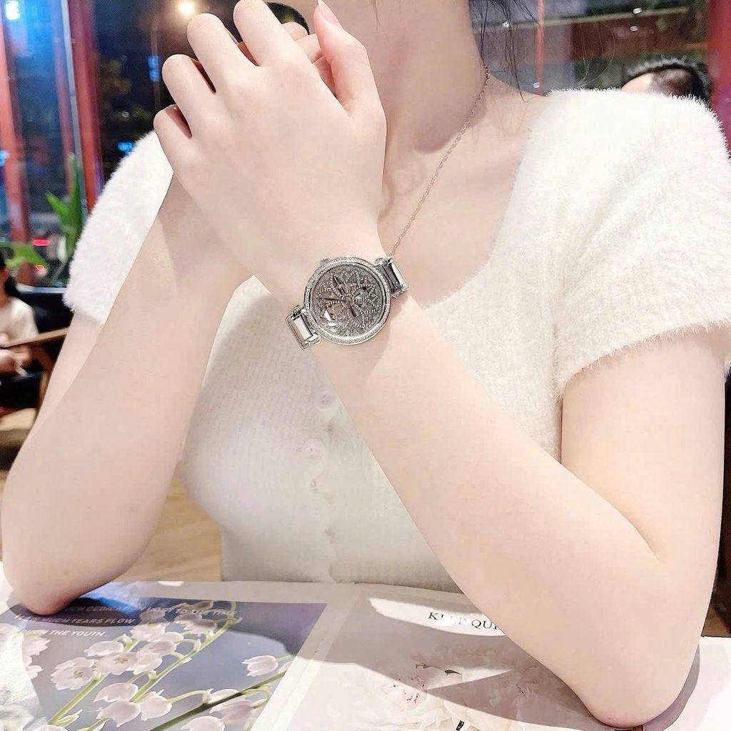Đồng hồ nữ xách tay store săn sale