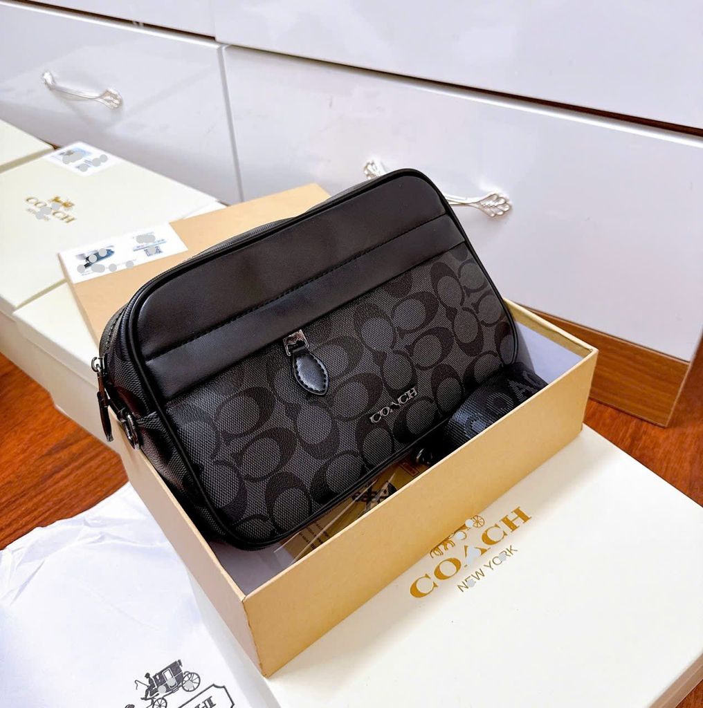 COACCH In Blocked Signature Canvas With Varsity Stripe - Denim Multi C09008 MÀU ĐEN C NHẠT