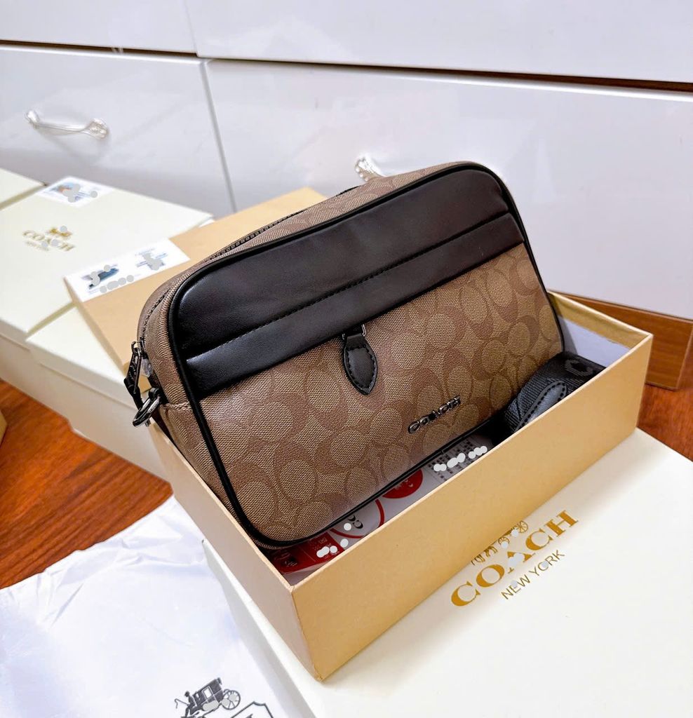 COACCH Graham Men's Crossbody Bag Fullbox Seal  C09008 MÀU NÂU ĐEN C NHẠT