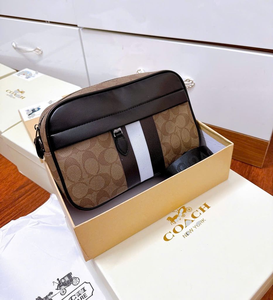 COACCH Graham Men's Crossbody Bag Fullbox Seal C09008  ĐEN MÂU 3 SỌC