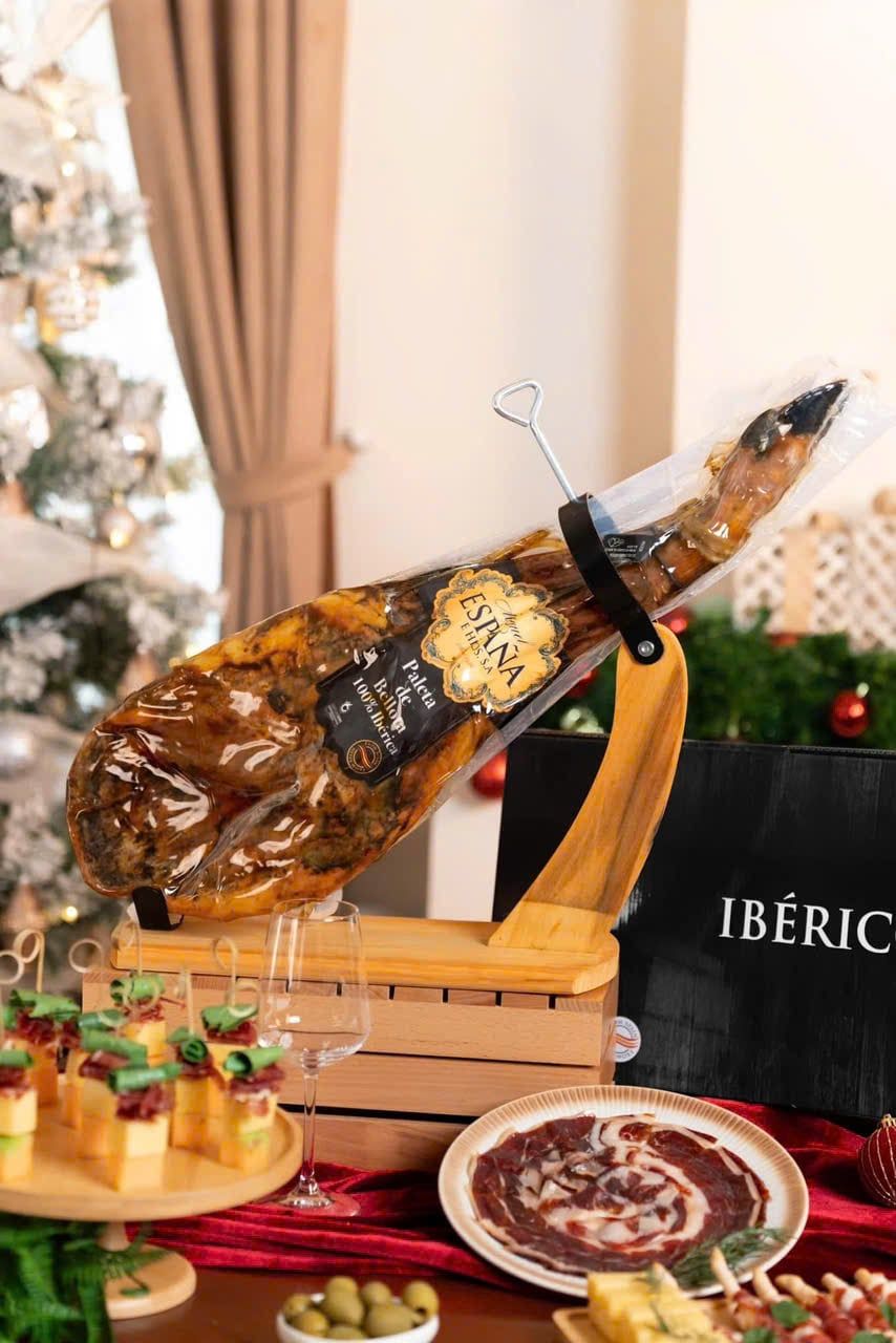  Đùi heo đen muối Tây Ban Nha Iberrico, heo thuần chủng, nuôi tự nhiên 5kg 