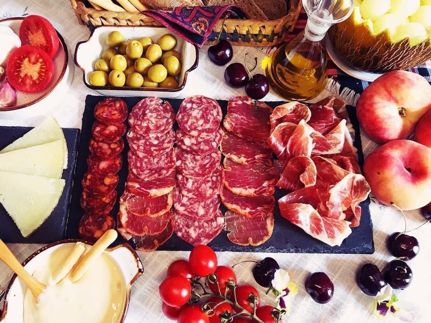  Xúc xích khô Salami Nga cây 300gr 