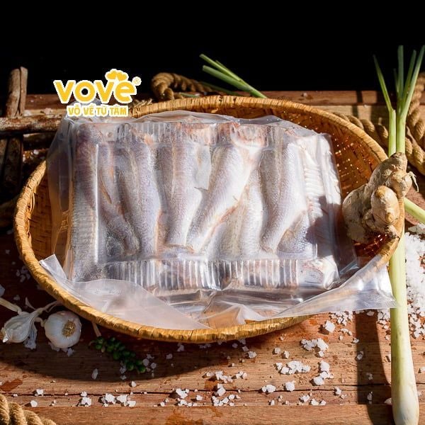  Khô cá đù 1 nắng nguyên con, loại vừa 500gr 