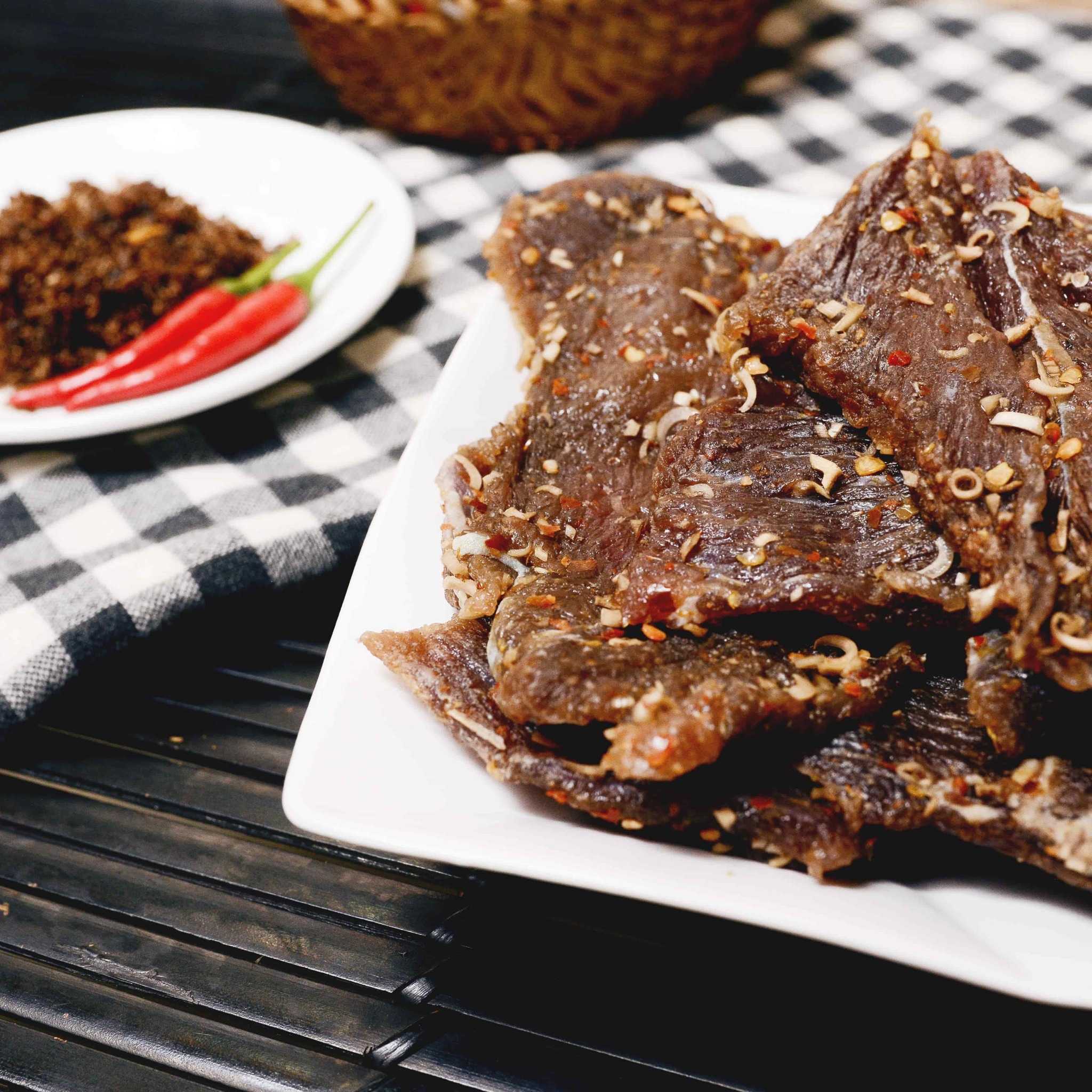 bò 1 nắng phải đi cùng muối kiến vàng mới chuẩn vị sách giáo khoe