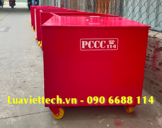 Thùng đựng cát kích thước 550*500*400 mm, có bánh xe, tay nắm bên hông và tay nắm trên nắp 