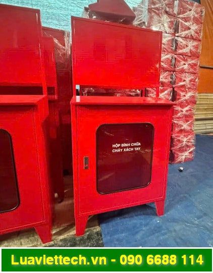  Tủ đựng bình chữa cháy, có khung sắt gắn tiêu lệnh nội quy 