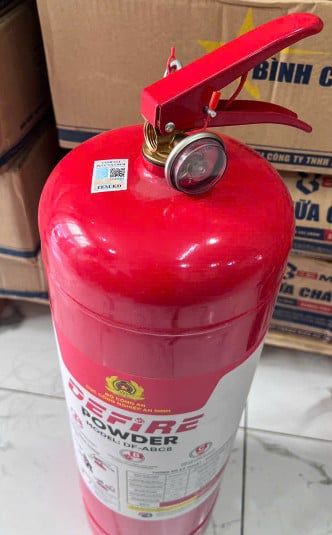  Bình chữa cháy xách tay dạng bột ABC loại 8kg DF-ABC8, có tem kiểm định 