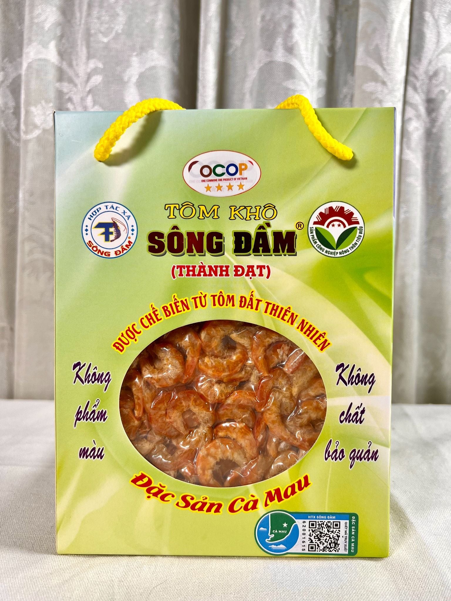 tom kho dat ca mau thien nhien loai dac biet hop 250gr