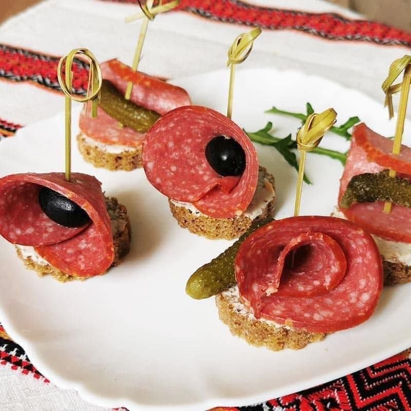 xuc xich kho salami nga cay 300gr