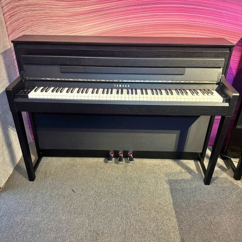 Đàn Piano Điện Yamaha CLP-585