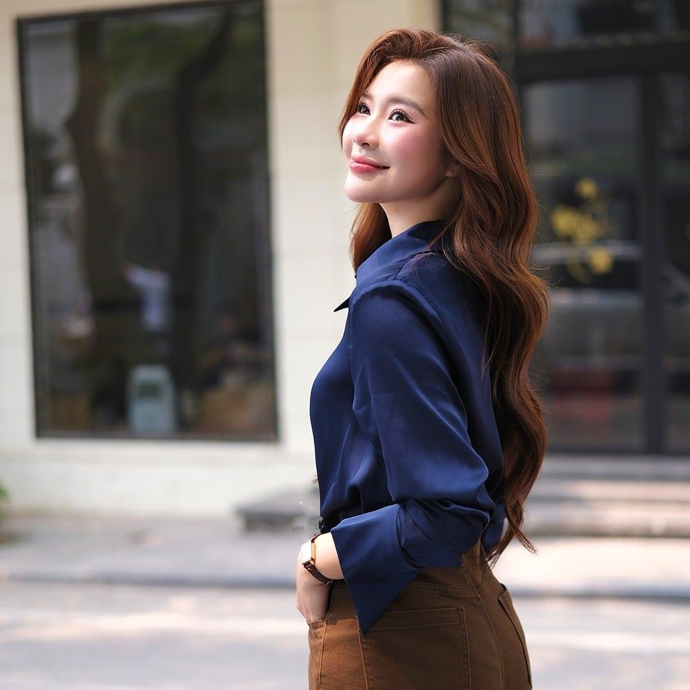 Áo Sơ Mi Lụa Nữ Dài Tay - Cổ Bản To Sang Trọng