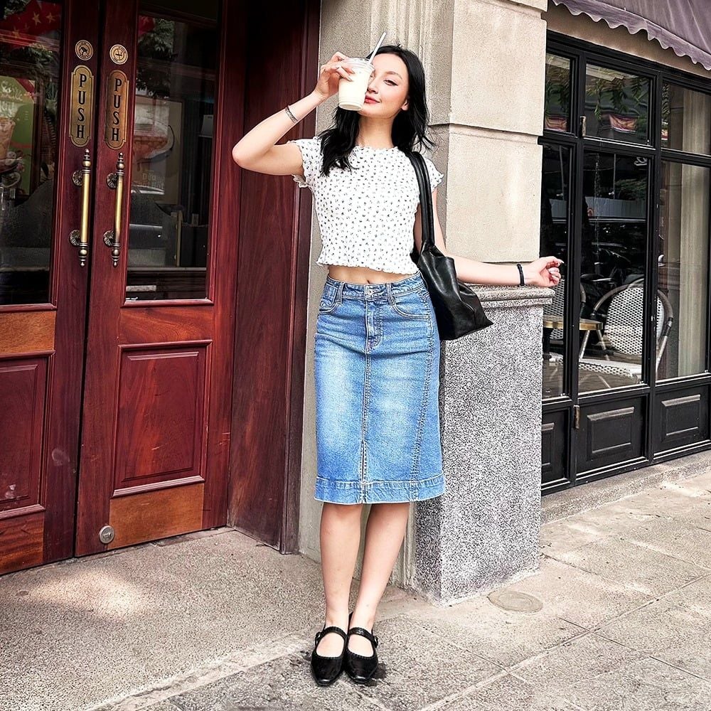 Áo Thun Nữ Cộc Tay Croptop - Thun Gân Co Giãn, Nhẹ Nhàng Vintage