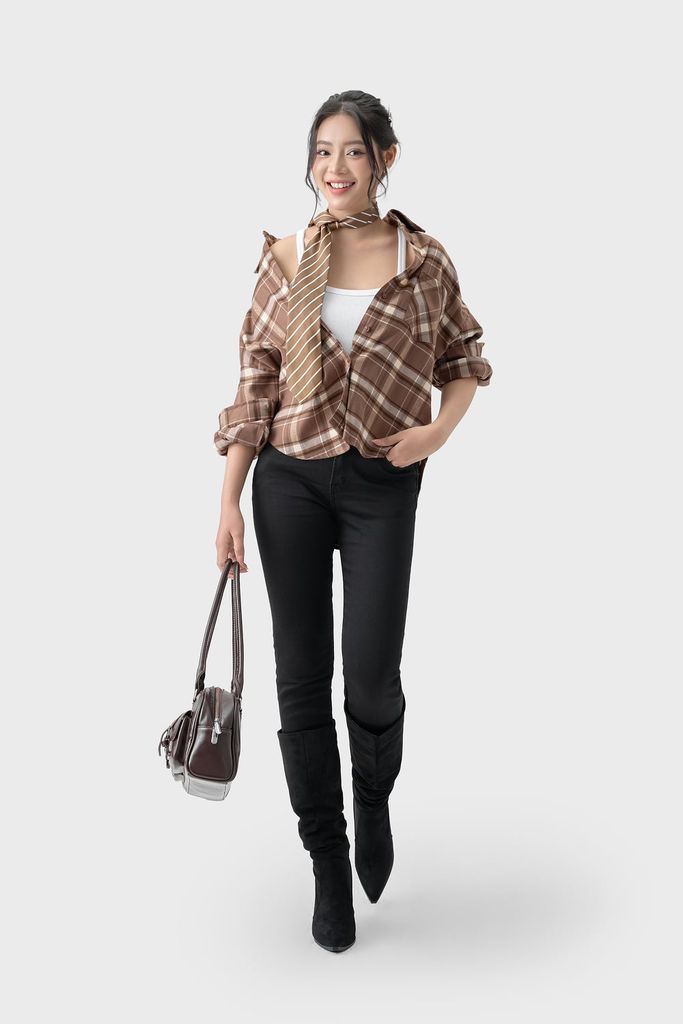 Quần Jean Nữ Form Slim Cơ Bản Màu Đen – Ôm Gọn Dáng, Co Giãn Thoải Mái