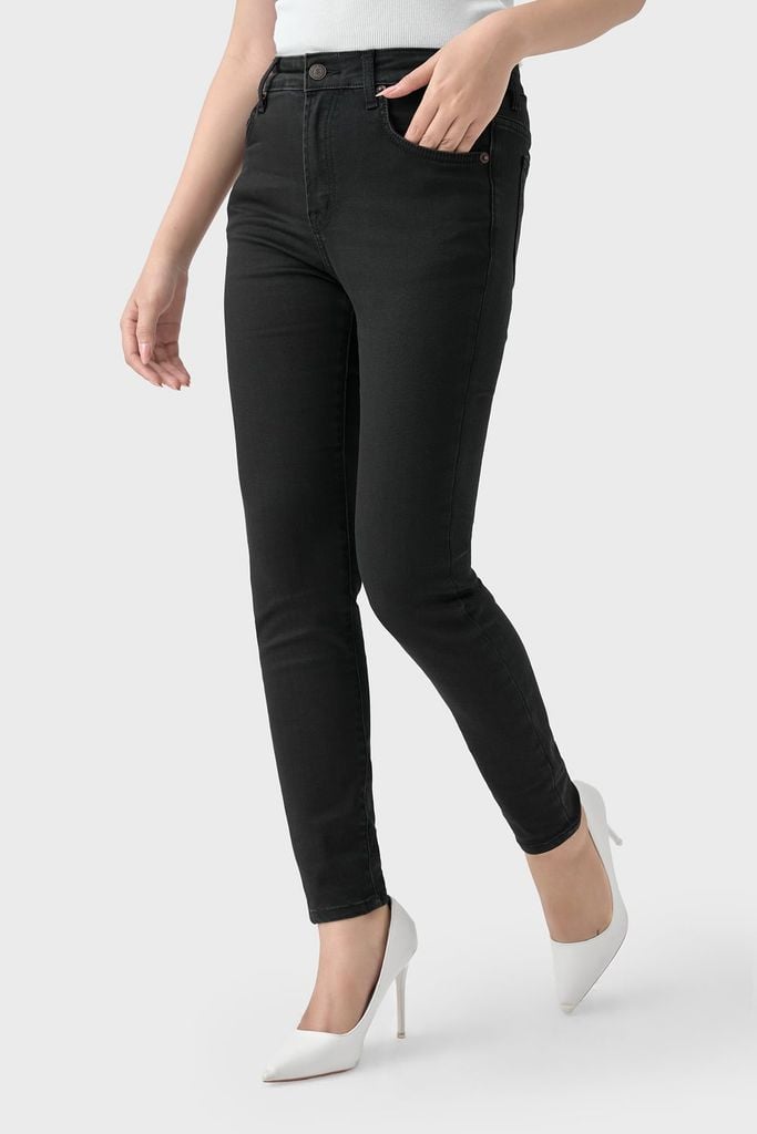 Quần Jean Nữ Form Slim Cơ Bản Màu Đen – Ôm Gọn Dáng, Co Giãn Thoải Mái