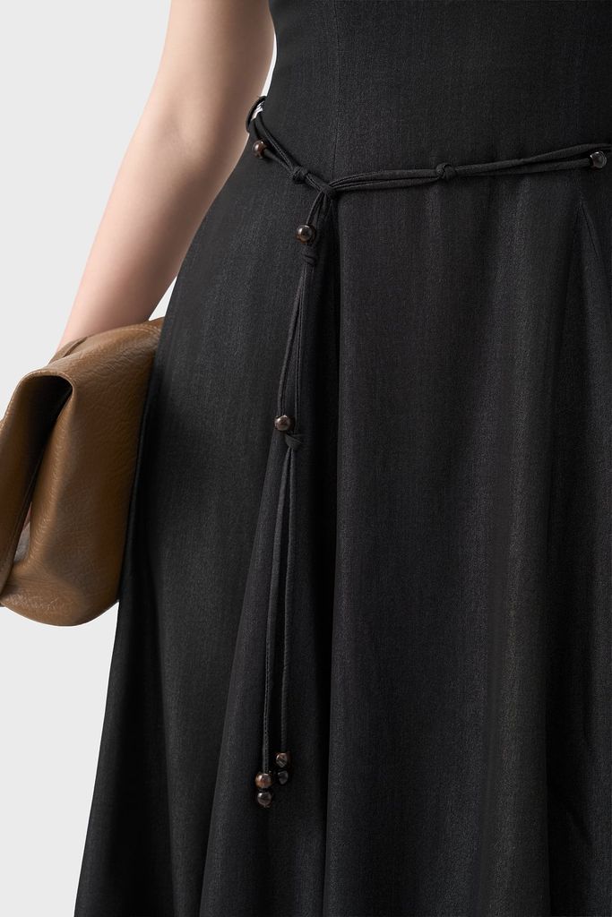 Đầm Jeans Nữ Sát Nách Dáng Xòe - Thiết Kế Váy Thắt Eo Gấu Bí