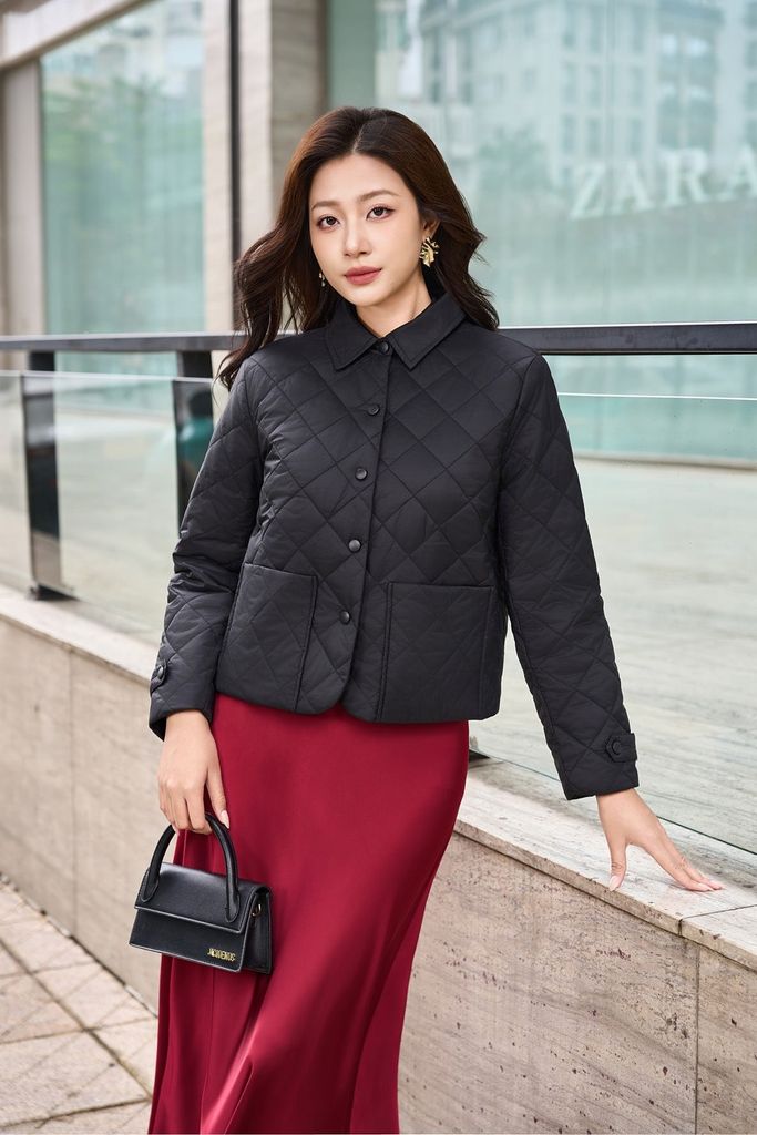 Áo Phao Nữ Dáng Ngắn Họa Tiết Chần Trám, Cổ Đức Thanh Lịch