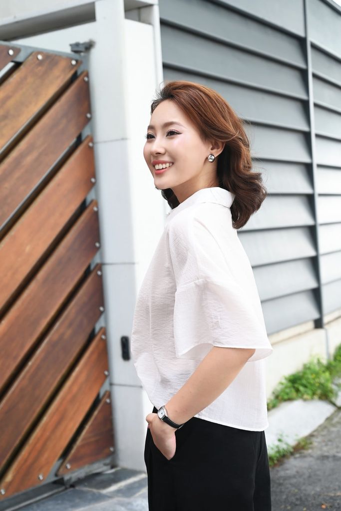 Áo Sơ Mi Nữ Cộc Tay Form Suông - Chất Vải Thô Xốp Trẻ Trung