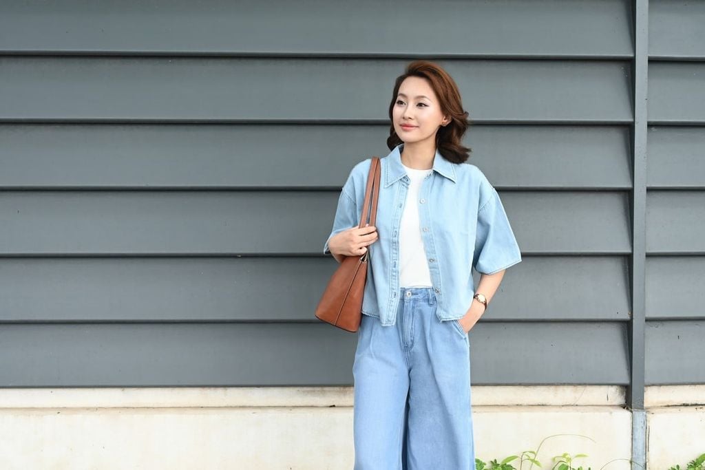 Áo Sơ Mi Jean Croptop Nữ Denim Thượng Hạng - Trẻ Trung, Mềm Mát Tự Nhi