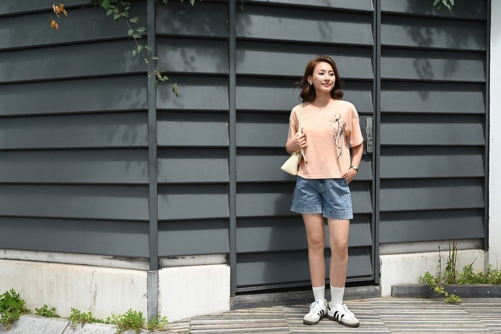 Quần Sooc Jean Nữ Cạp Cao Ống Suông - Tôn Dáng Trẻ Trung