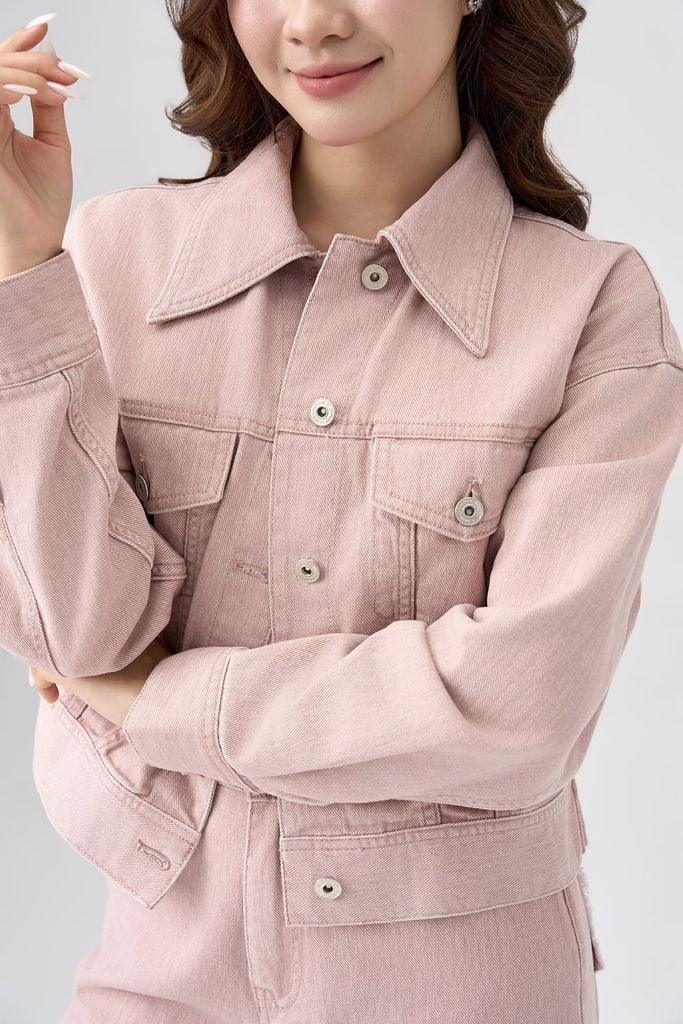 Áo Khoác Jean Nữ Premium – Snow Wash Độc Bản