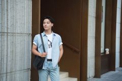Áo Sơ Mi Nam Cộc Tay Form Suông - Chất Liệu Thô Thoáng Mát, Trẻ Trung