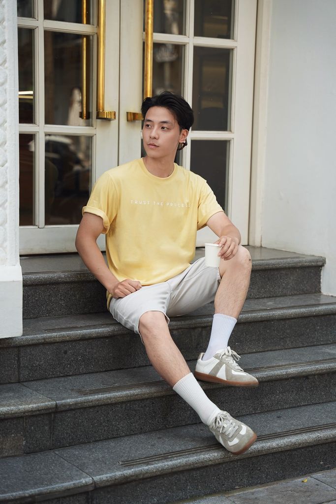 Áo Thun Nữ Cộc Tay Form Suông Vừa Trẻ Trung