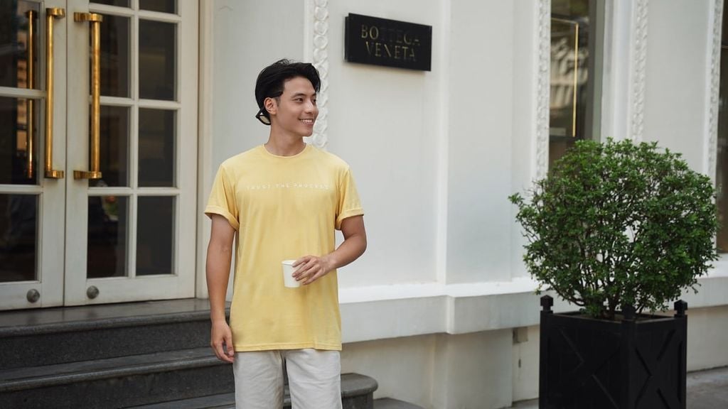 Áo Thun Nữ Cộc Tay Form Suông Vừa Trẻ Trung