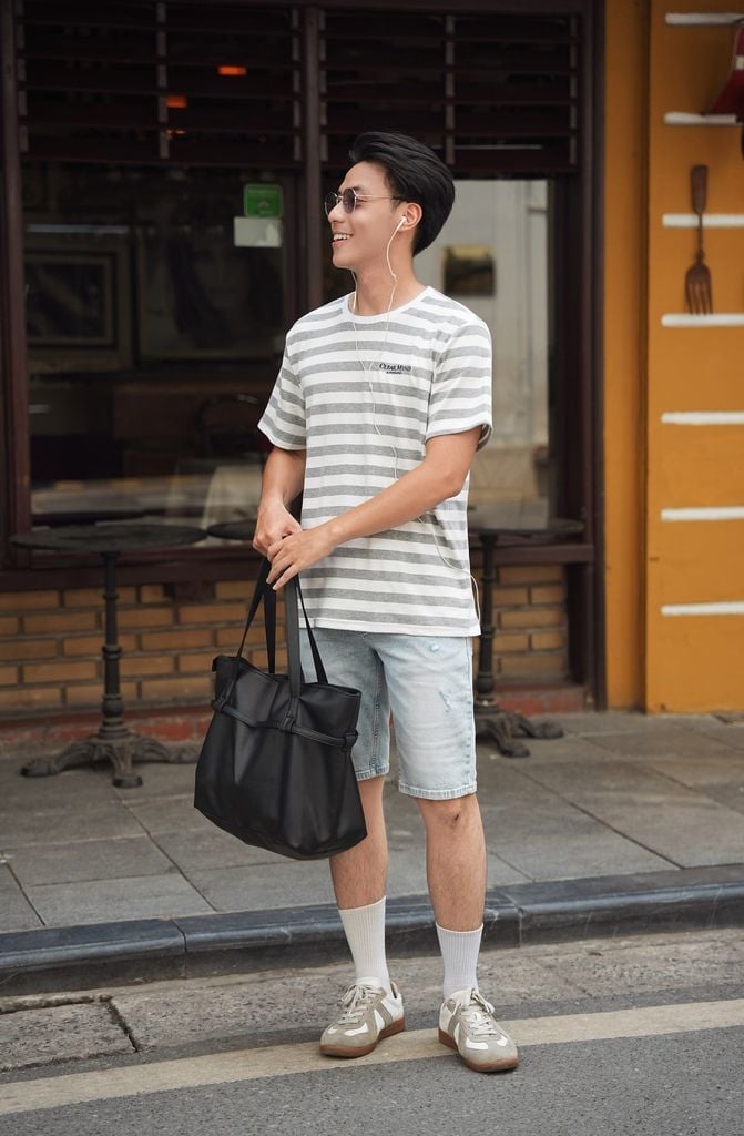 Quần Short Jean Nam Ống Suông - Rách Nhẹ Bụi Bặm Năng Động