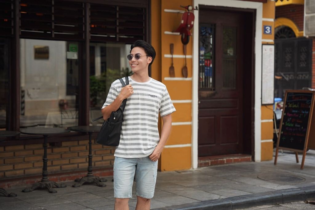Áo Thun Nam Cộc Tay Cổ Tròn - Form Suông Vừa Thoáng Mát