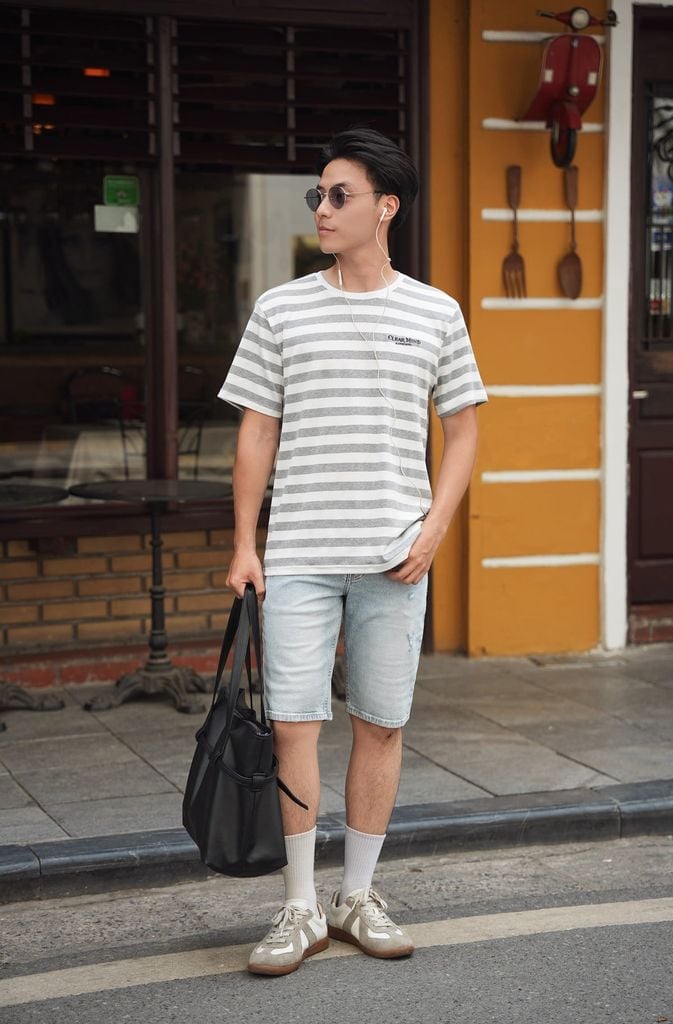 Quần Short Jean Nam Ống Suông - Rách Nhẹ Bụi Bặm Năng Động
