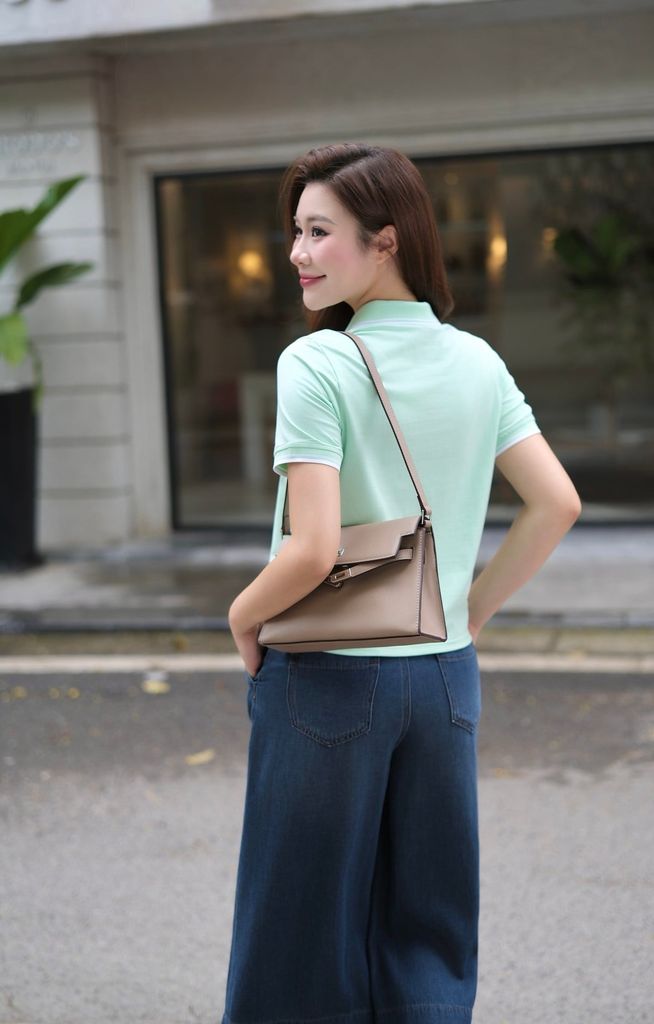 Áo Polo Cộc Tay Nữ Suông Vừa