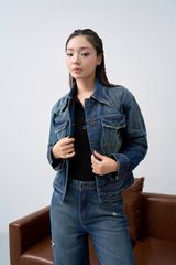 Áo Khoác Jean Nữ Premium – Snow Wash Độc Bản