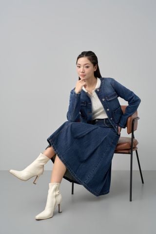 Chân Váy Jean Dáng Xòe – Phối Hợp Cổ Điển, Hiện Đại