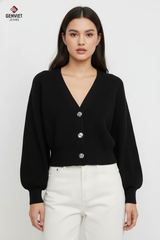 Áo Len Nữ Dáng Ngắn Cổ V – Mềm Nhẹ, Ấm Vừa & Dễ Phối Mỗi Ngày