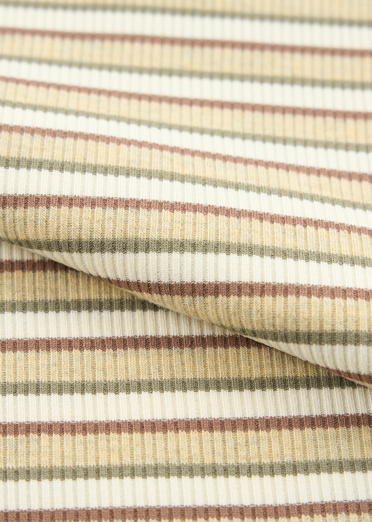 Áo Thun Nữ Cộc Tay Form Ôm Cổ Tròn - Chất Thun Tăm Co Giãn Tôn Dáng